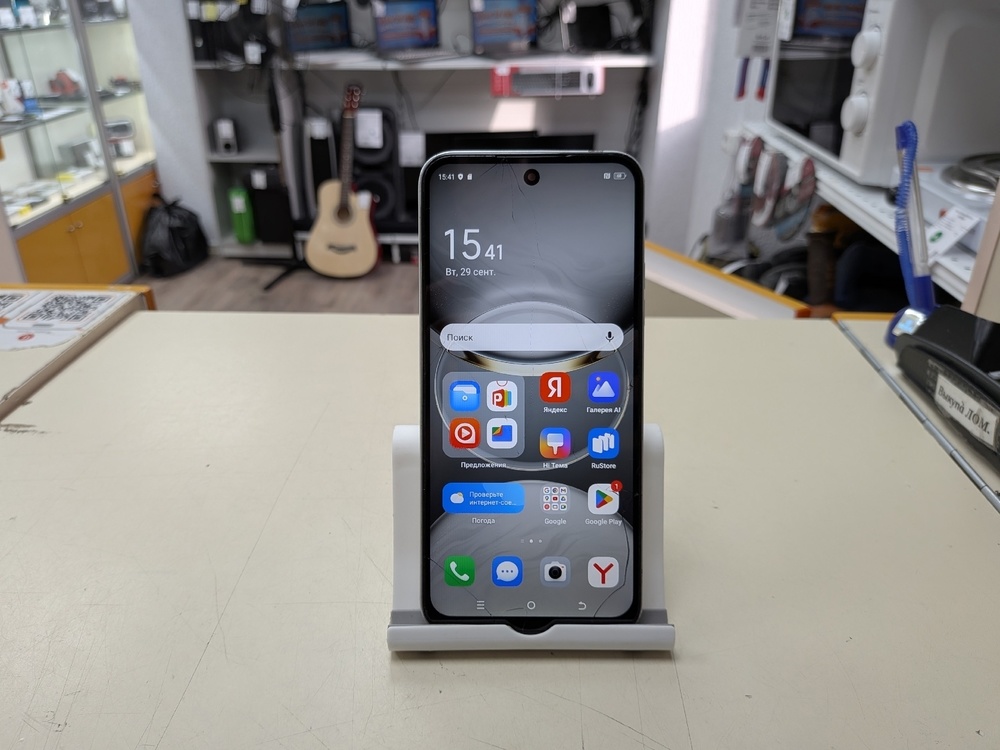 Смартфон Tecno SPARK 30C 8/256