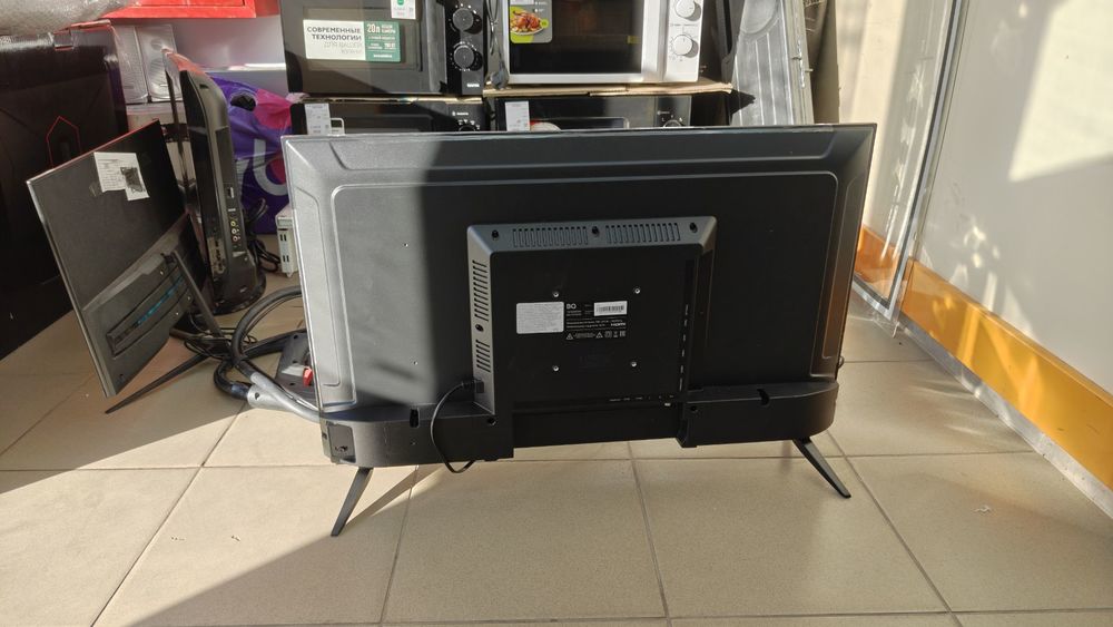 LED Телевизор BQ 32FS01B