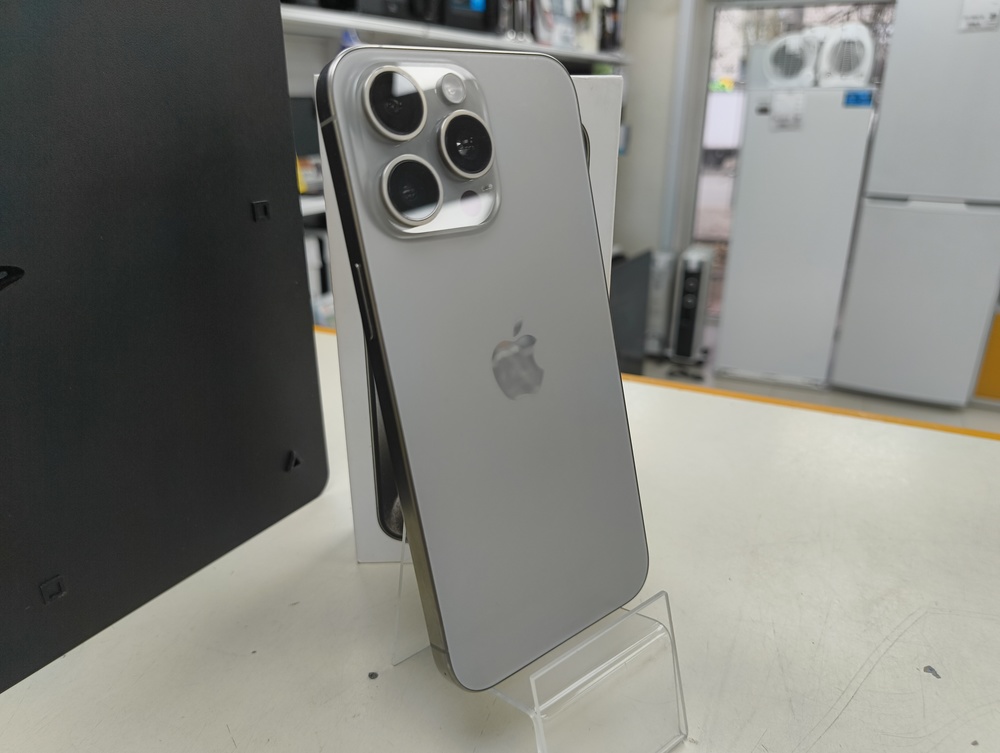 Смартфон Apple iPhone 15 Pro Max 256Gb