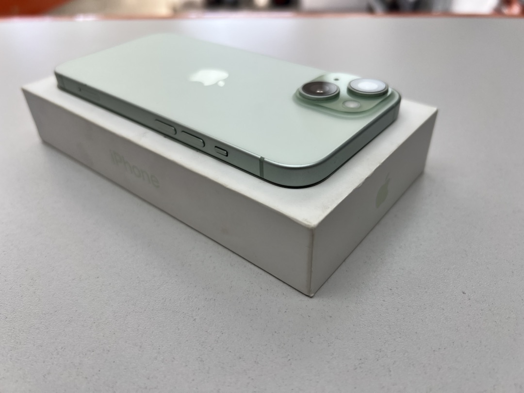 Смартфон Apple Iphone 15 128Gb