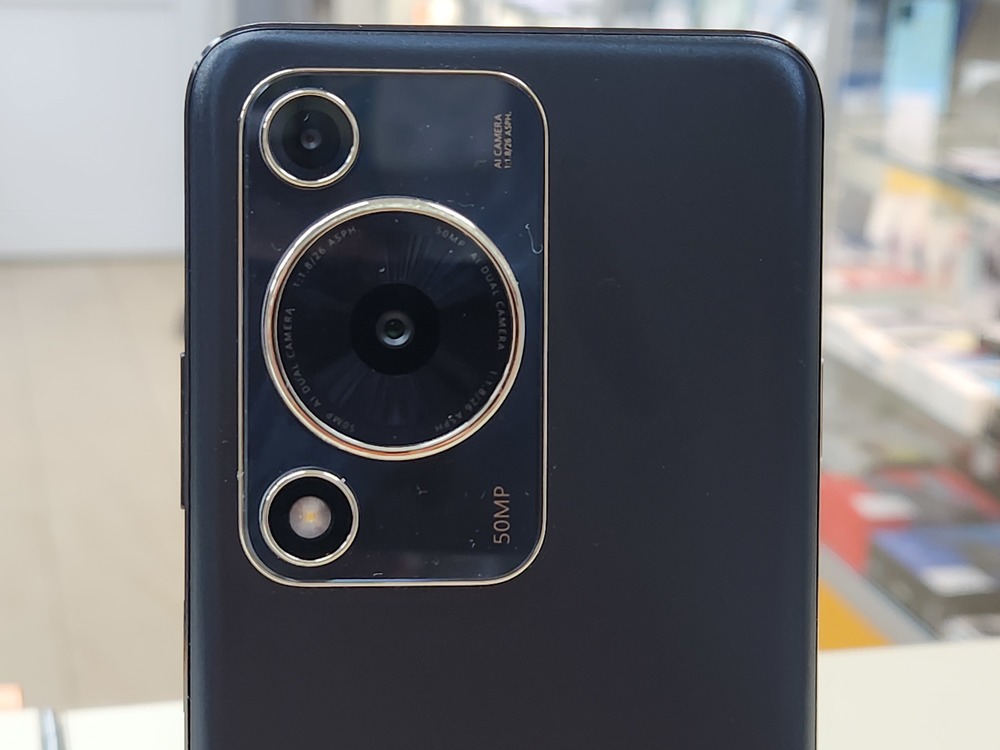 Смартфон Huawei Nova Y72 128Gb