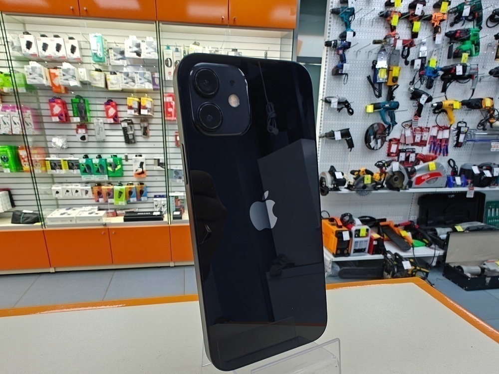 Смартфон Apple iPhone 12 64Gb