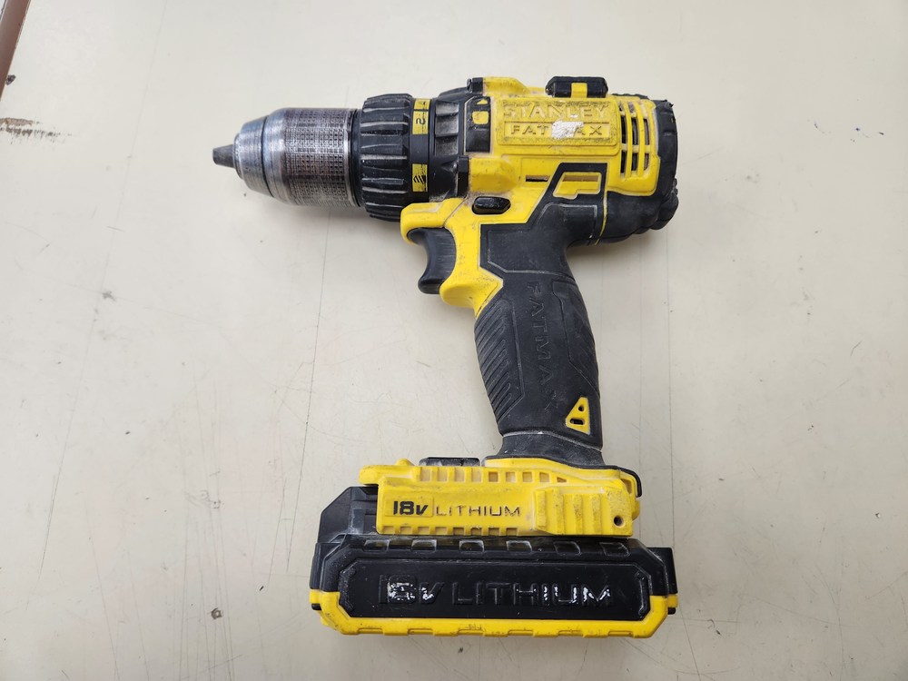 Шуруповерт Stanley FMC600D2-QW