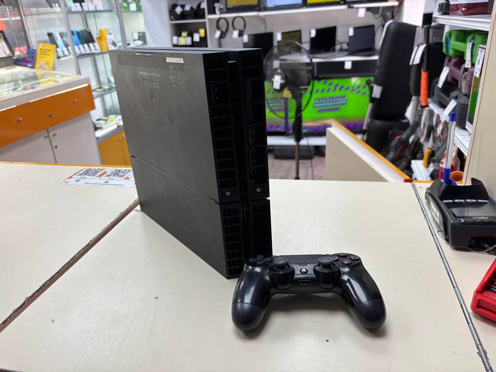 Игровая приставка PlayStation 4 FAT 500GB