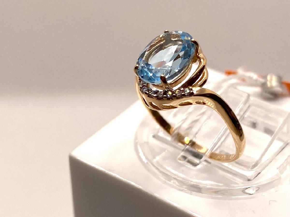 КОЛЬЦО С КАМНЯМИ (Au 585)