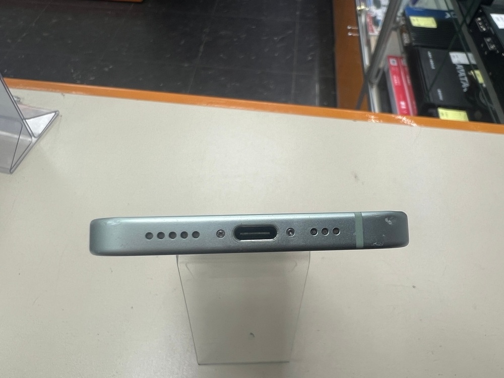 Смартфон Apple Iphone 15 128Gb