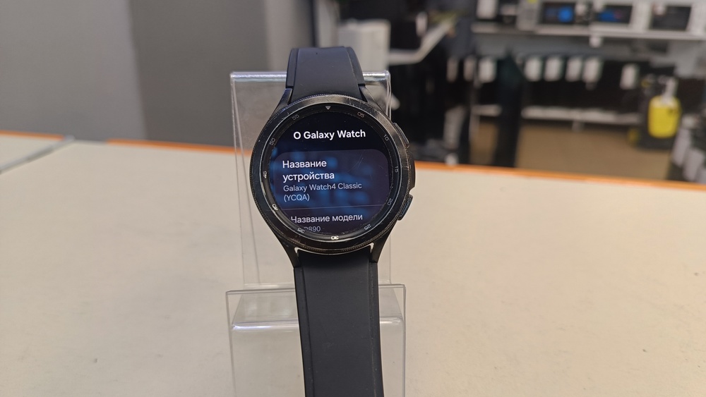 Смарт-часы Samsung Galaxy Watch 4