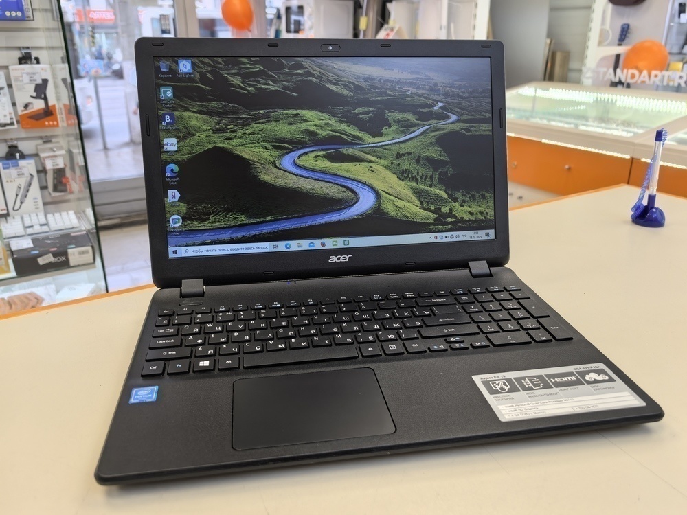 Ноутбук Acer ES 15; Pentium N3710, HD Graphics, 4 Гб, Нет, 500 Гб
