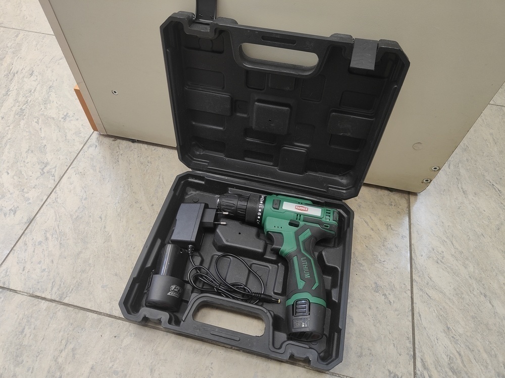 Шуруповерт Hammer ACD12/2CS;