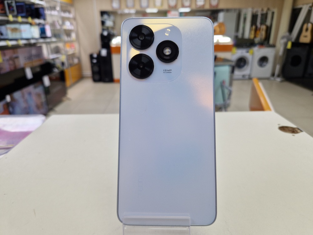Смартфон Tecno Spark Go 2024 4/128