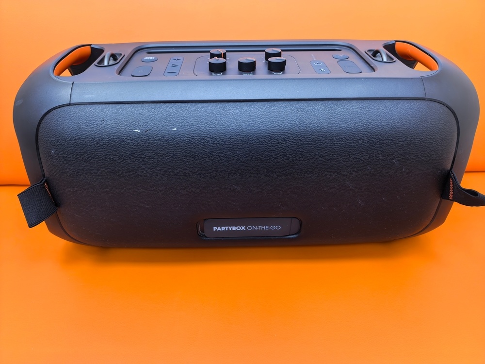 Портативная акустика JBL Partybox on the go