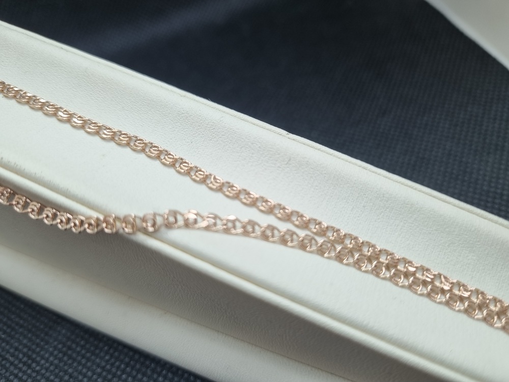 ЦЕПЬ ПУСТОТЕЛАЯ Лав (Au 585)