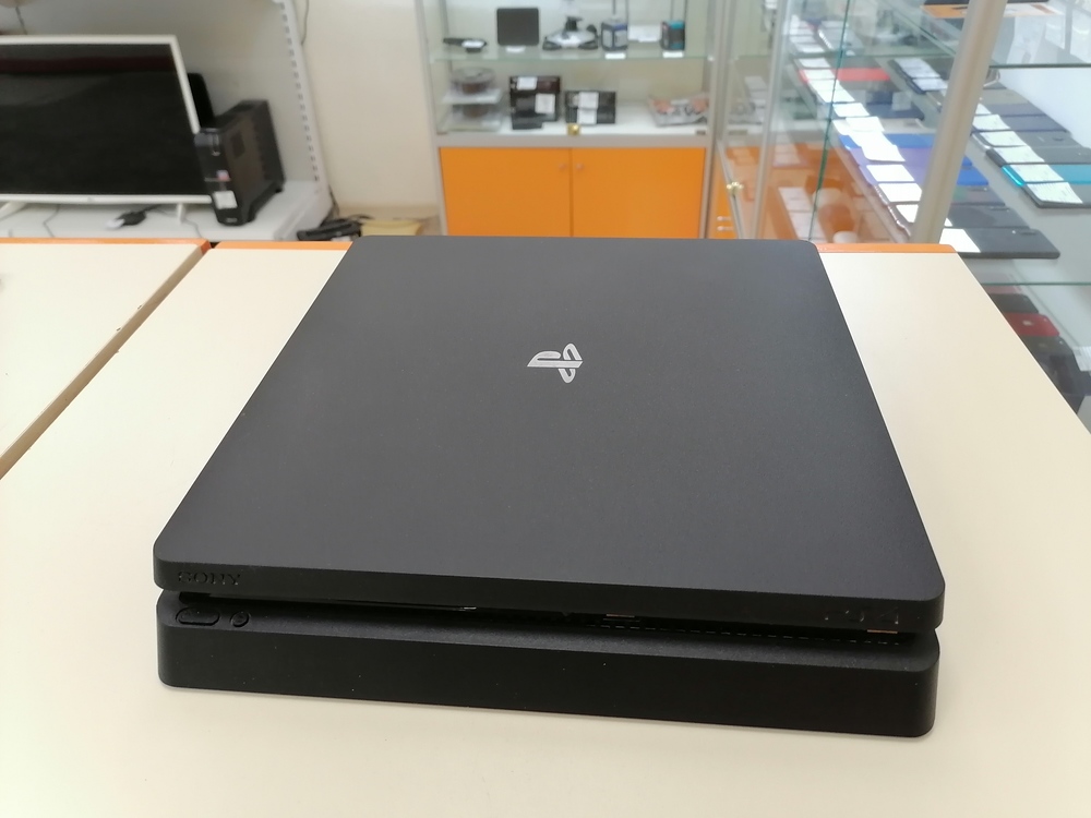 Игровая приставка PlayStation 4 Slim 1Tb