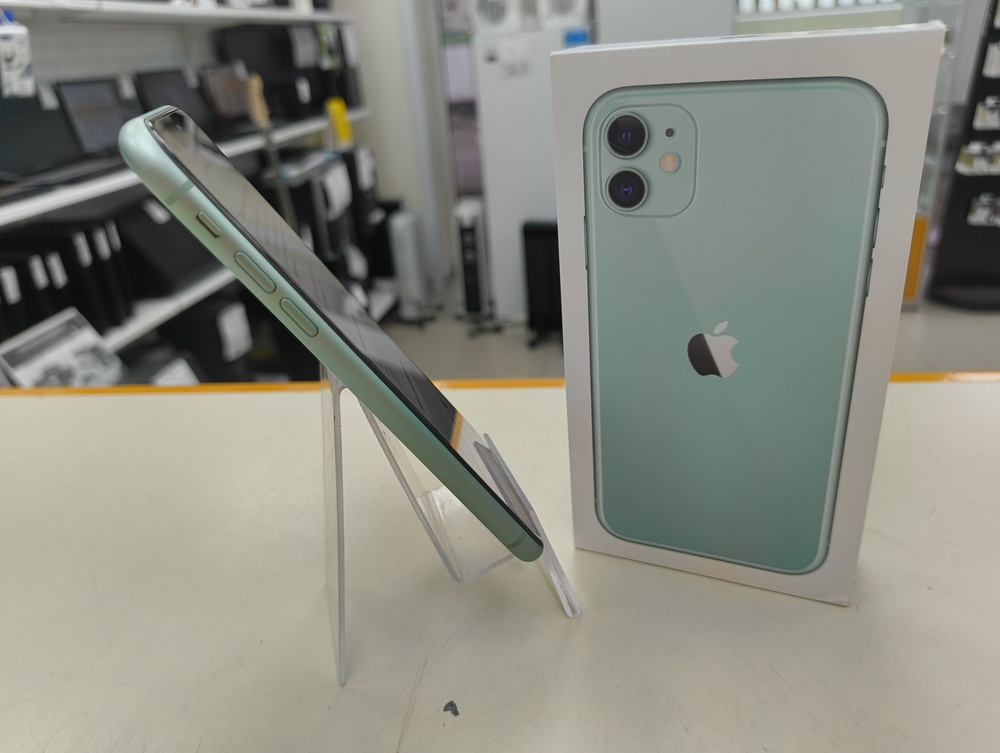 Смартфон Apple iPhone 11 64Gb