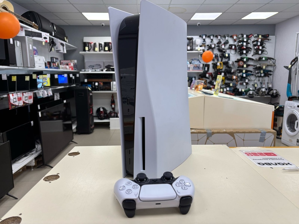 Игровая приставка PlayStation 5 825Gb (С дисководом)
