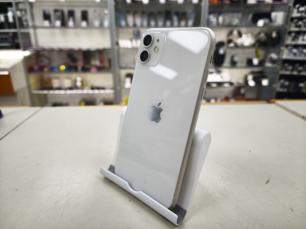 Смартфон Apple iPhone 11 128Gb