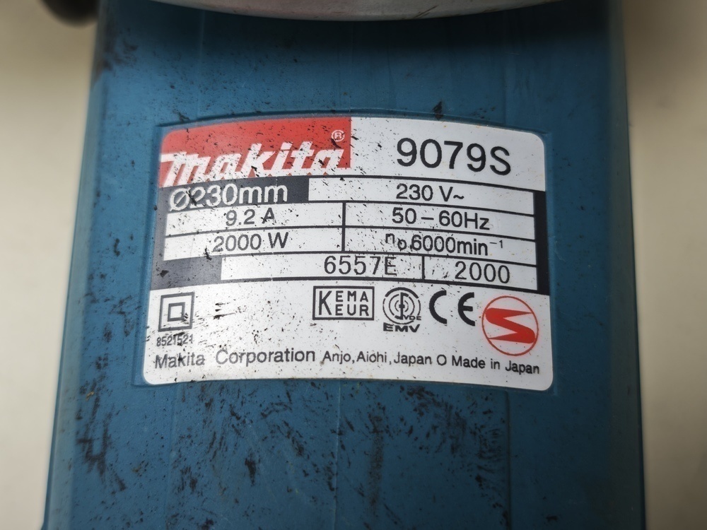Угловая шлифмашина Makita 9079S