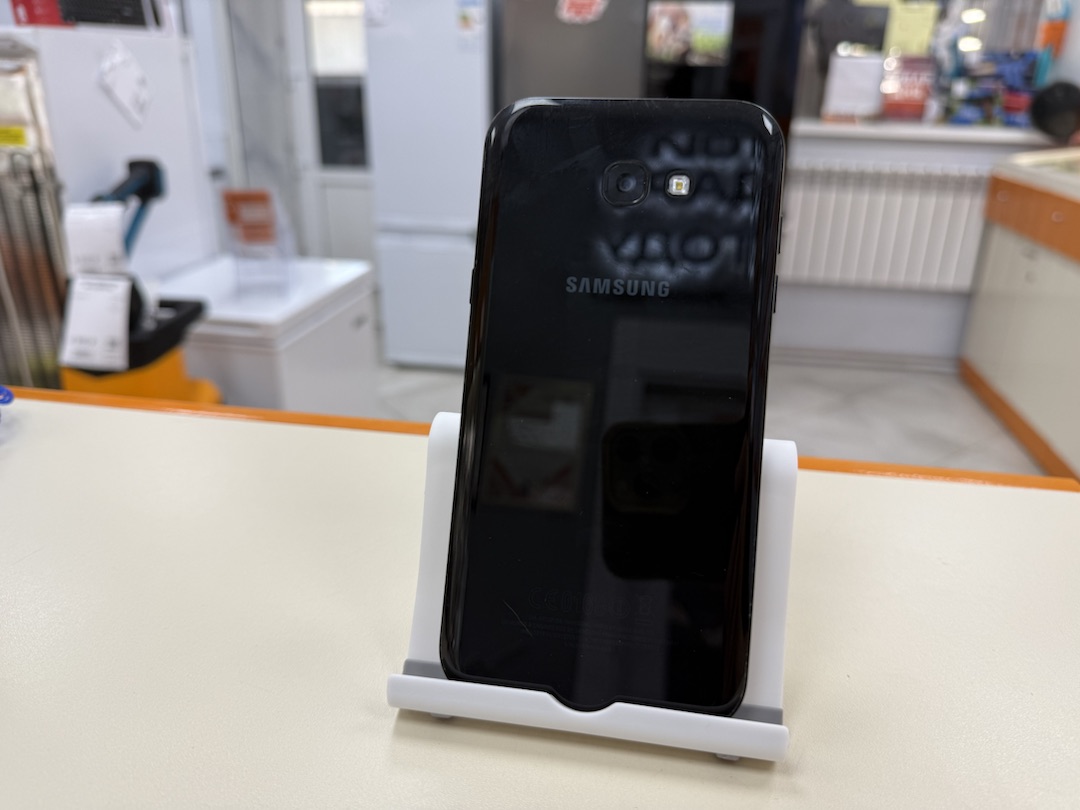 Смартфон Samsung Galaxy A7 2017 3/32
