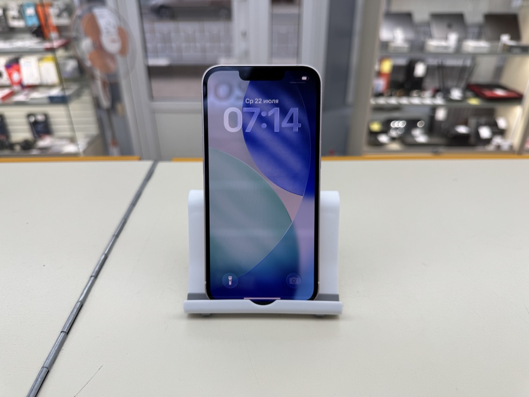 Смартфон Apple iPhone 13 256Gb