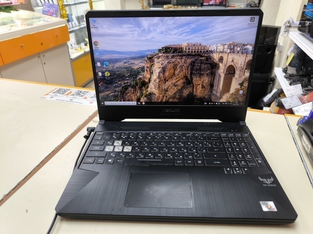 Ноутбук ASUS FX505D; Ryzen 7 3750H, GeForce GTX 1650, 8 Гб, 512 GB, Нет