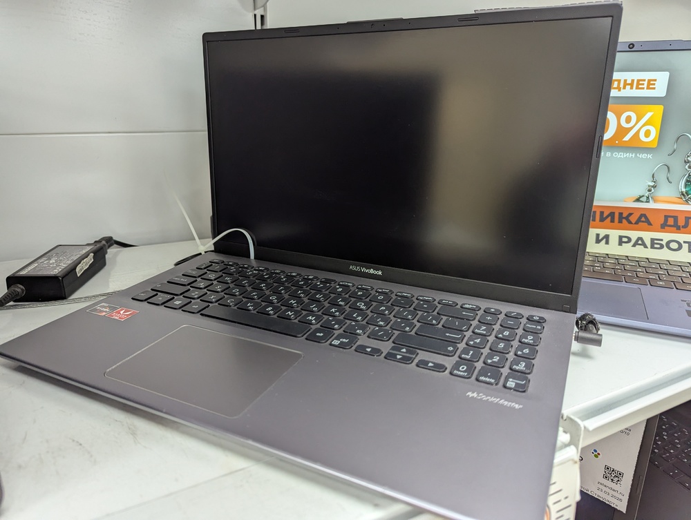 Ноутбук ASUS VivoBook; Ryzen 3 3200U, Radeon Vega 3, 8 Гб, 256 Гб, Нет