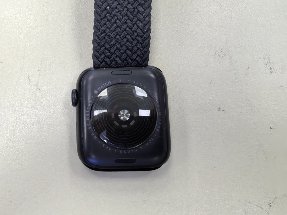 Смарт-часы Apple Watch SE 2022 44mm