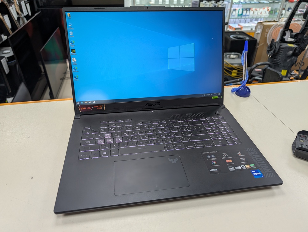 Ноутбук ASUS F17; I7-13700H, Geforce RTX 4060, 16 Гб, 1 Tb, Нет