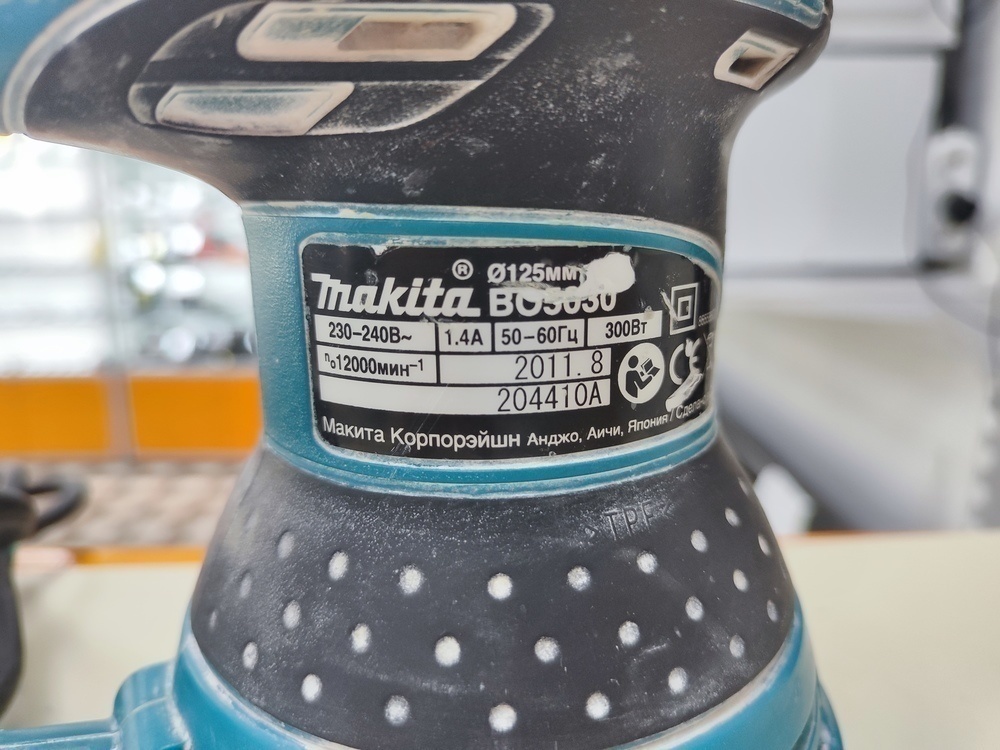Шлифовальная машина Makita BO5030