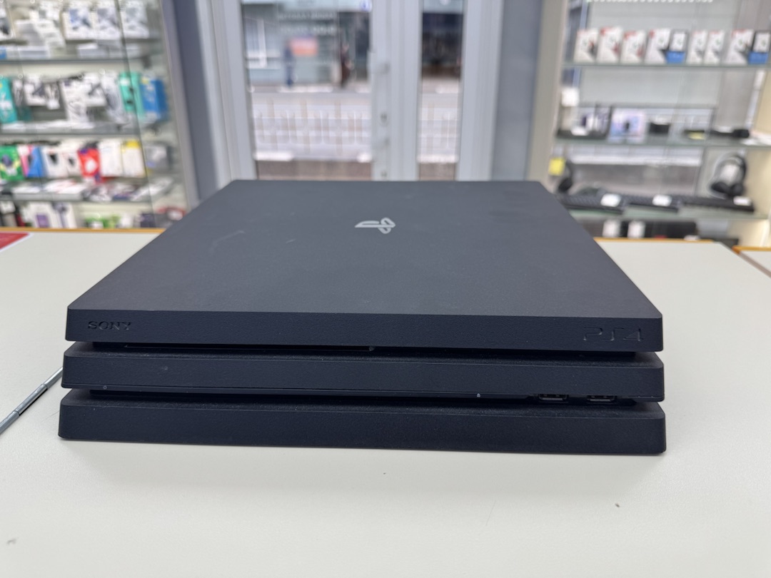 Игровая приставка PlayStation 4 Pro 1Tb