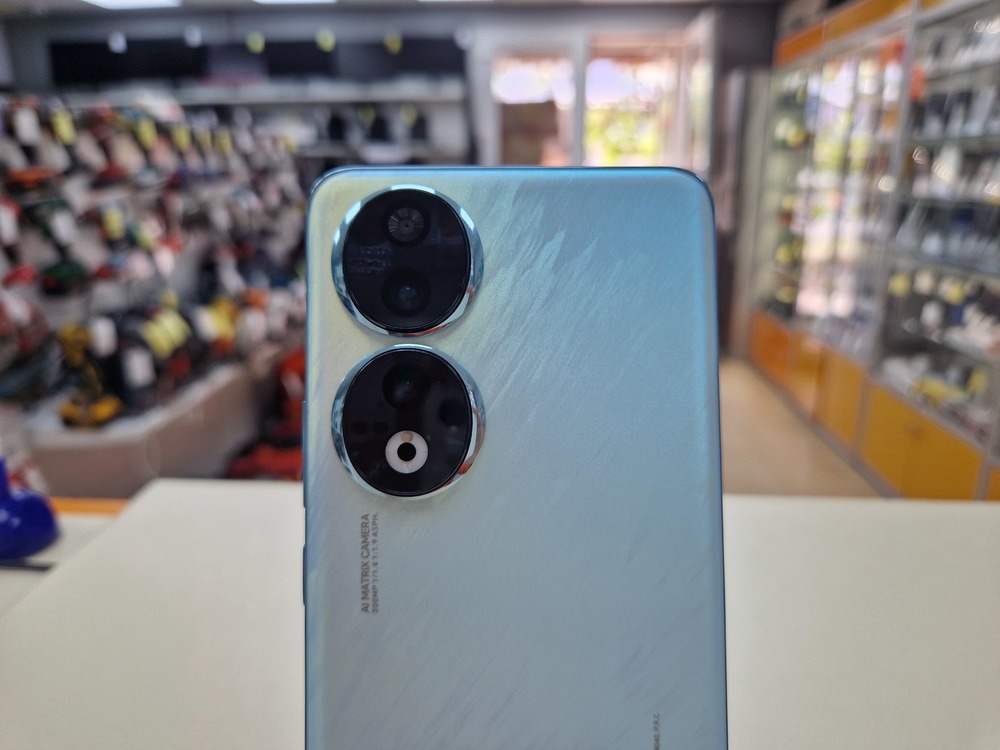 Смартфон Honor 90 8/256