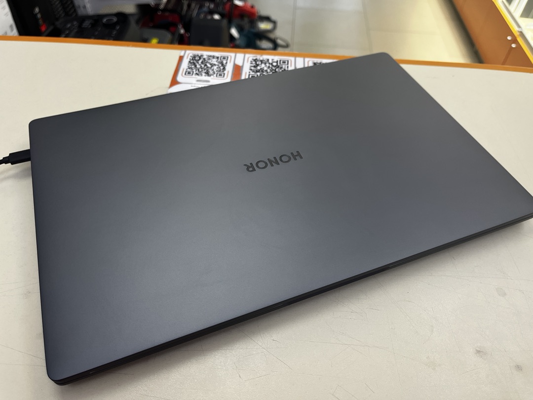 Ноутбук Honor; Ryzen 5 5600H, AMD Radeon (TM) Graphics, 16 Гб, 256 Гб, Нет