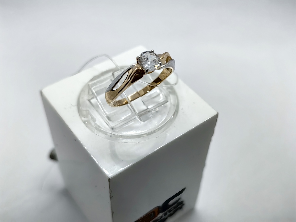 018321 КОЛЬЦО С КАМНЕМ (Au 585)