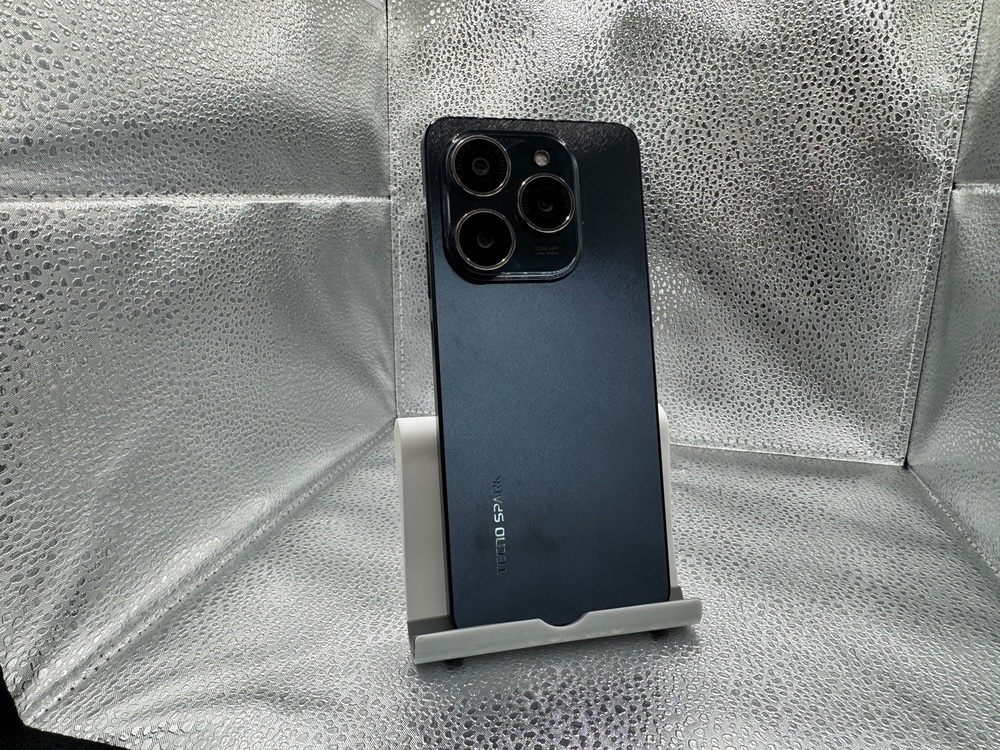 Смартфон Tecno Spark 20 Pro 12/256