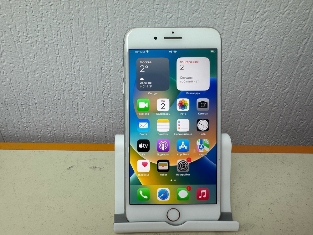 Смартфон Apple iPhone 8 Plus 64Gb