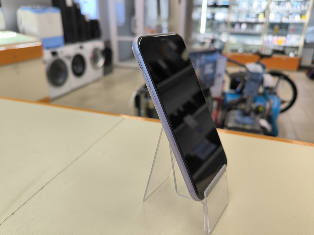 Смартфон Apple iPhone 11 64Gb