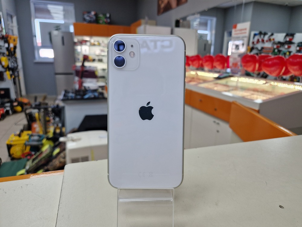 Смартфон Apple iPhone 11 64Gb