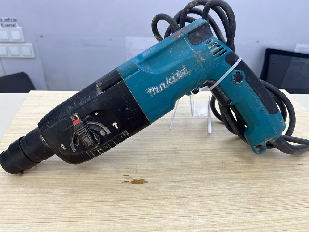 Перфоратор Makita HR2450FT