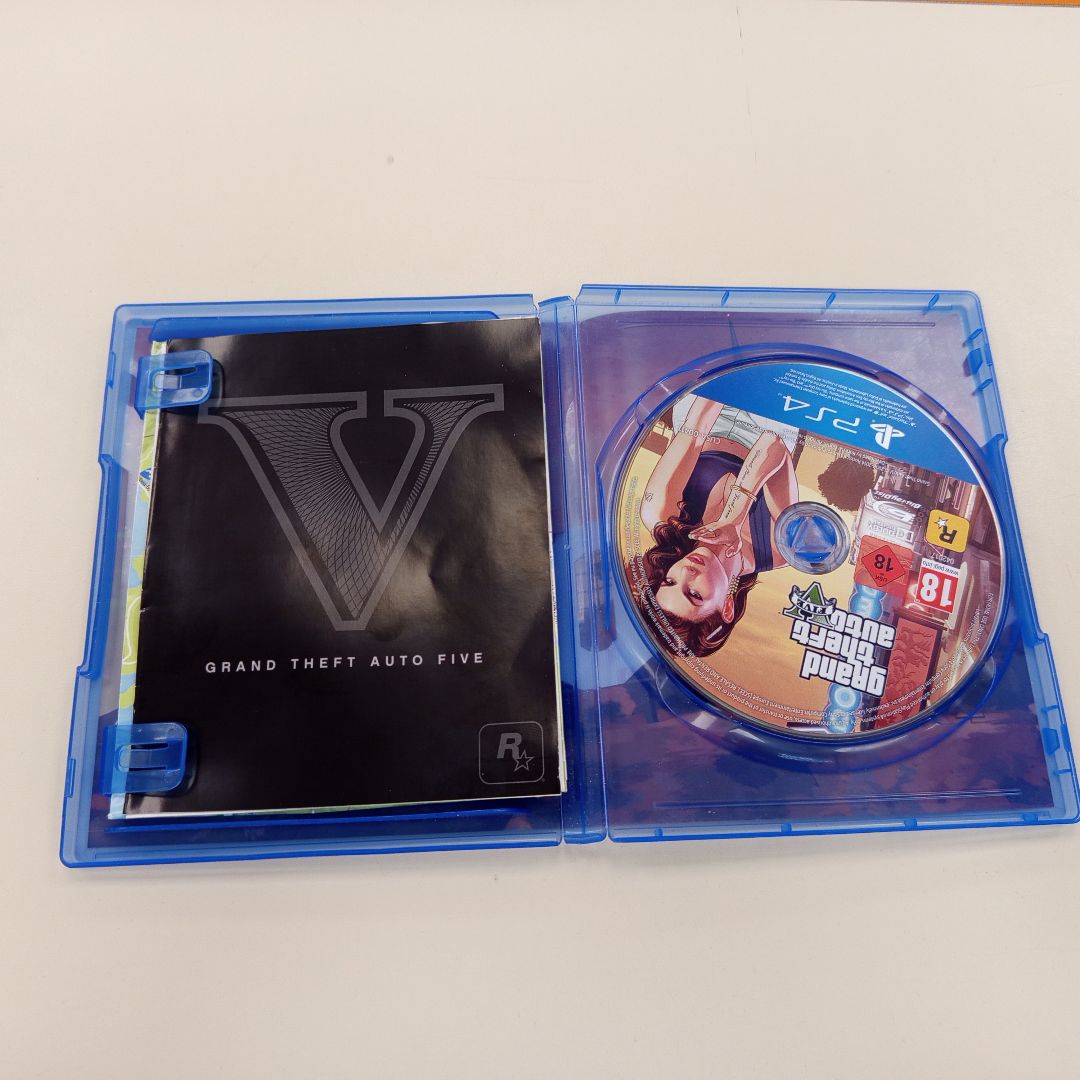 Игра Playstation 4 GTA 5