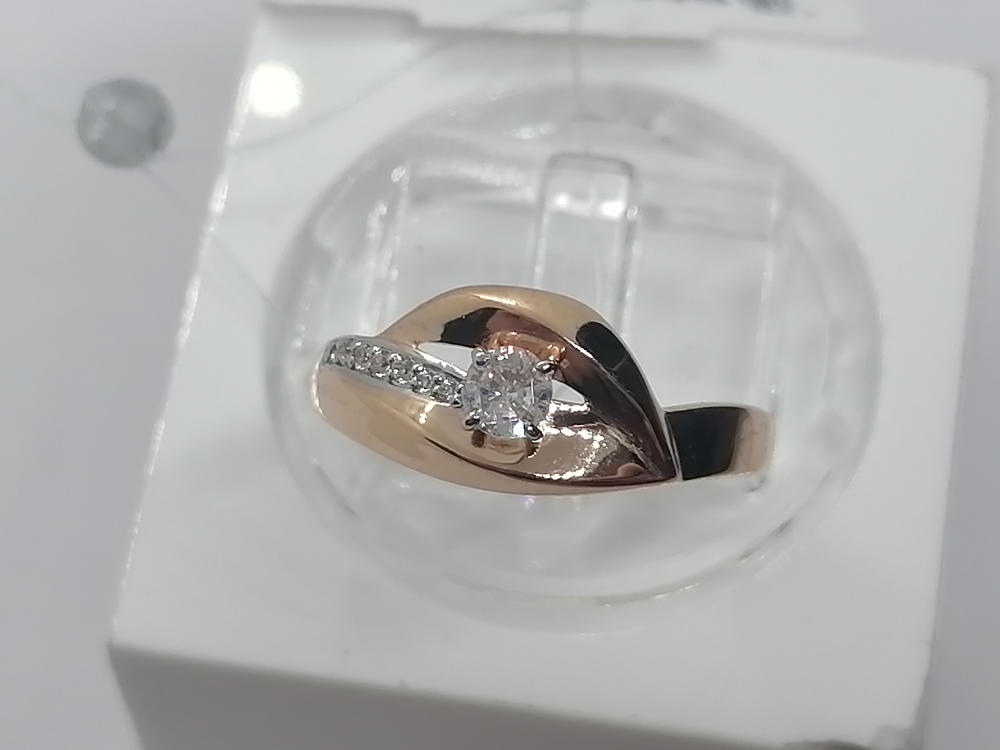 КОЛЬЦО С КАМНЯМИ (Au 585)