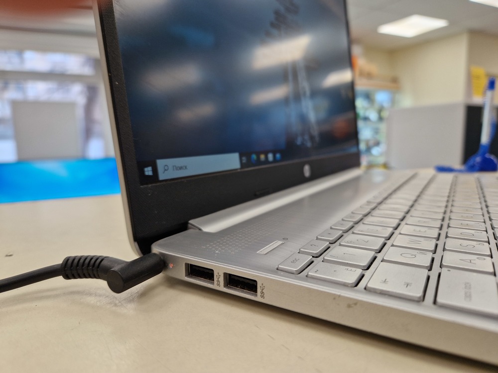 Ноутбук HP 15s-fq2052ur; Core I3-1125G4, HD Graphics, 8 Гб, 512 GB, Нет