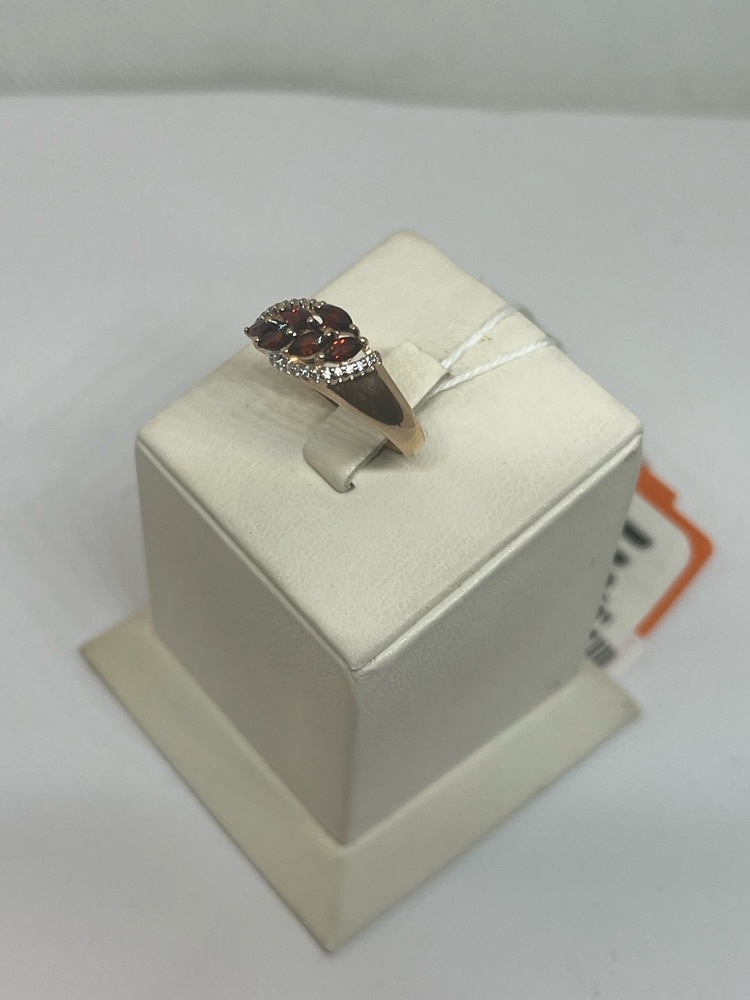 КОЛЬЦО С КАМНЯМИ (Au 585)