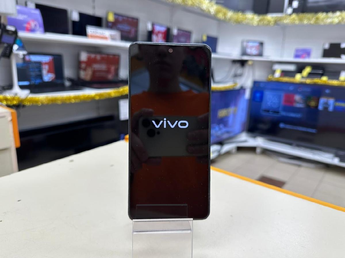 Смартфон Vivo V27e 8/128