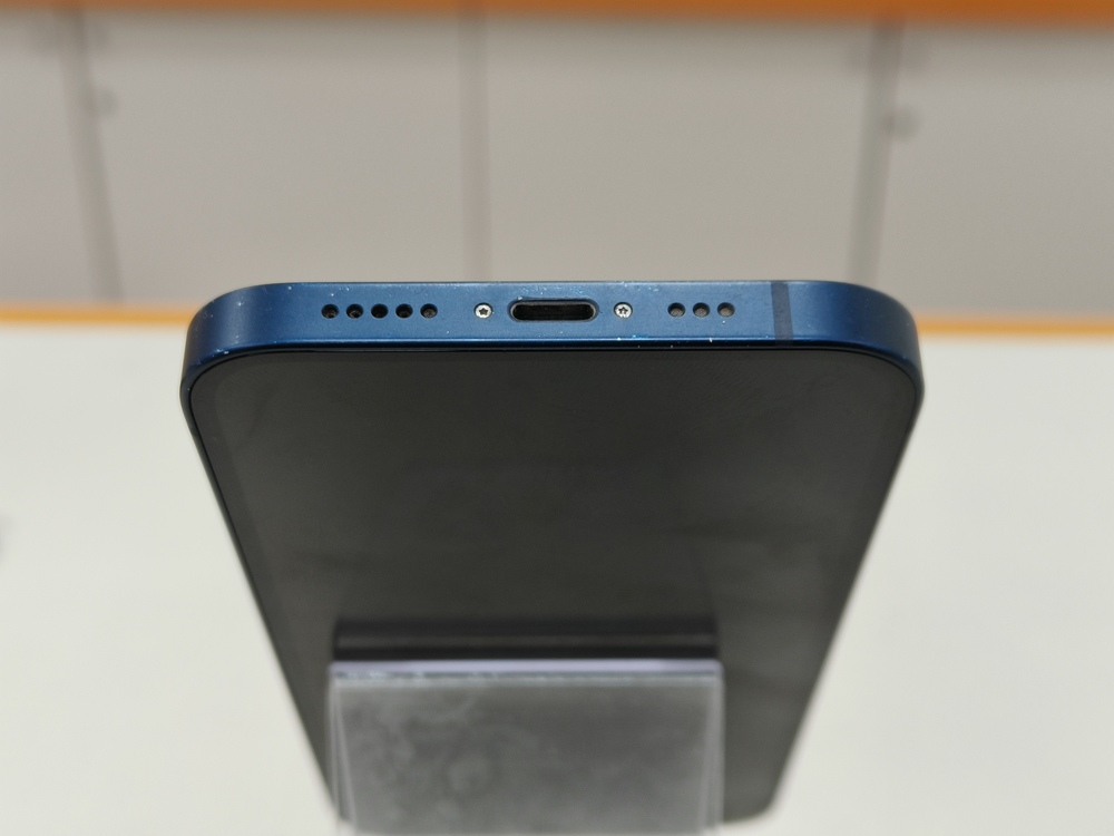 Смартфон Apple iPhone 12 128Gb