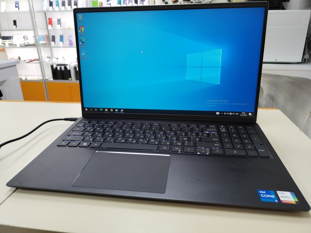 Ноутбук DELL Vostro5510-5692; Core i5 11320H, Intel iris XE Graphics, 16 Гб, 512 GB, Нет