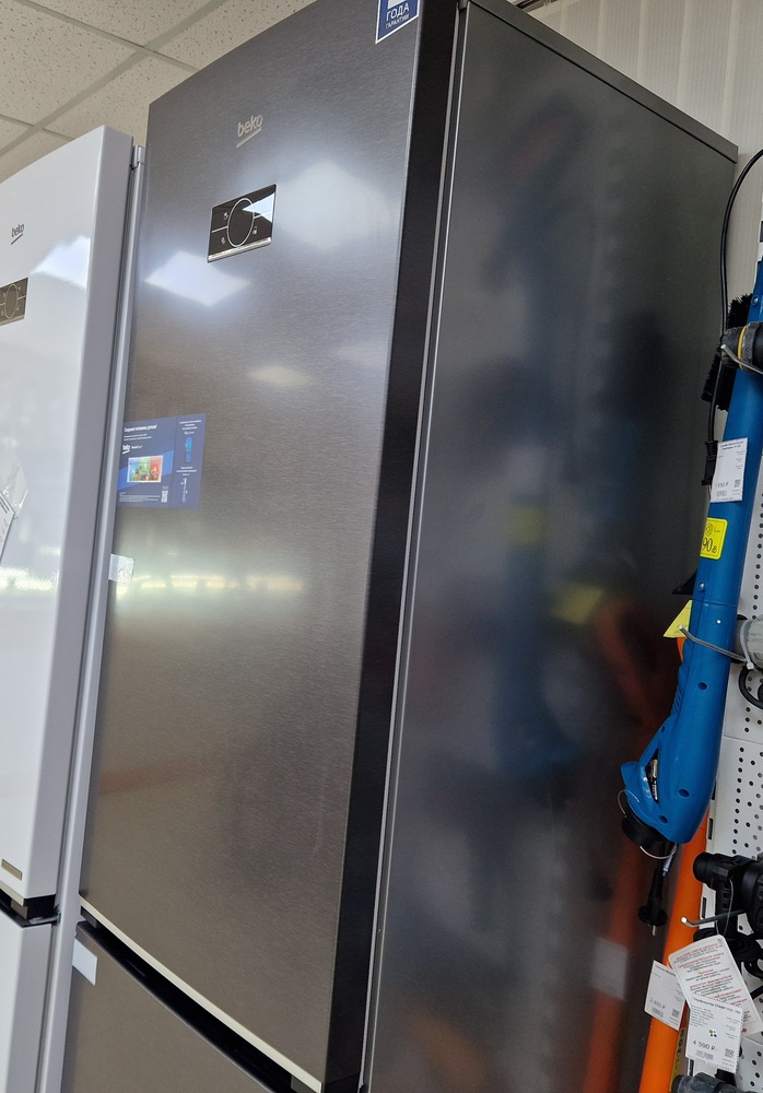 Холодильник Beko B5RCNK403ZW