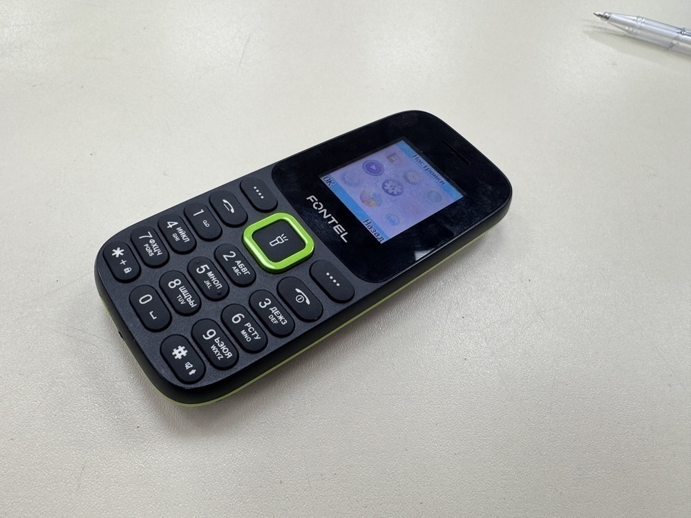 Смартфон Fontel FP200