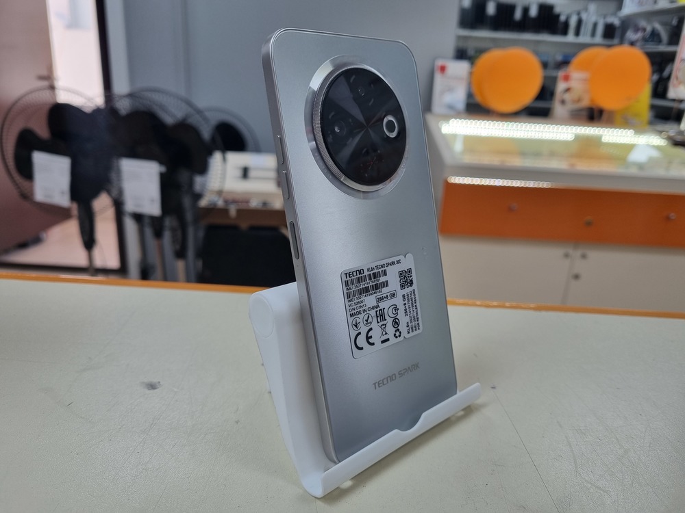 Смартфон Tecno SPARK 30C 8/256
