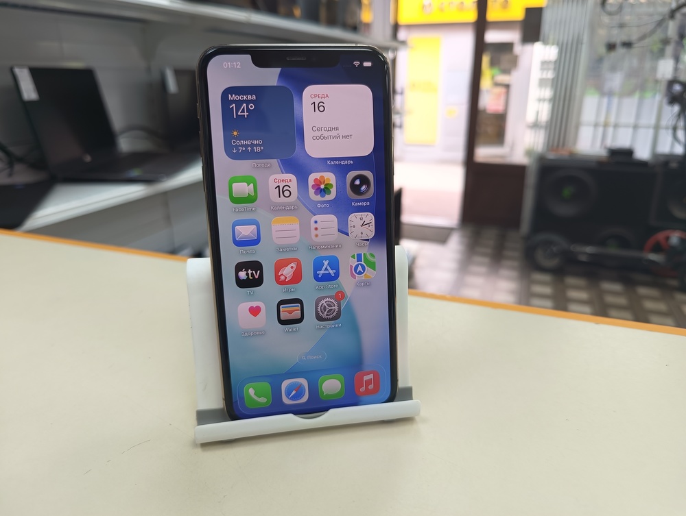 Смартфон Apple iPhone 11 Pro Max 64Gb