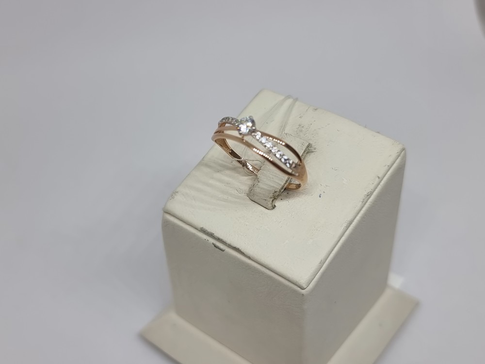 КОЛЬЦО С КАМНЯМИ (Au 585)