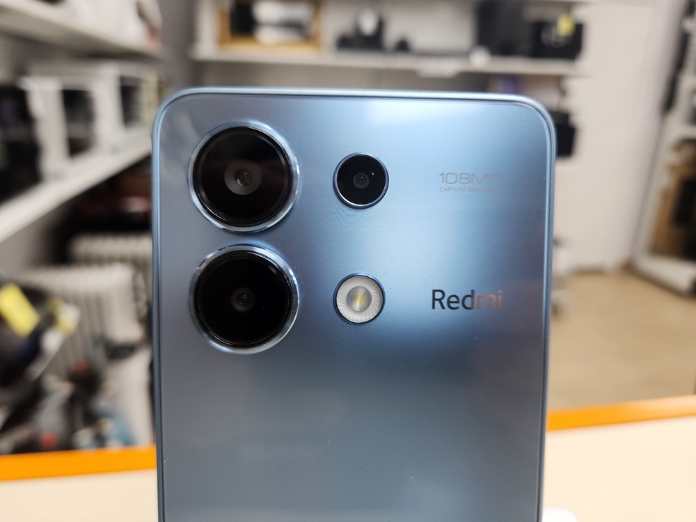 Смартфон Xiaomi Redmi note 13 8/128